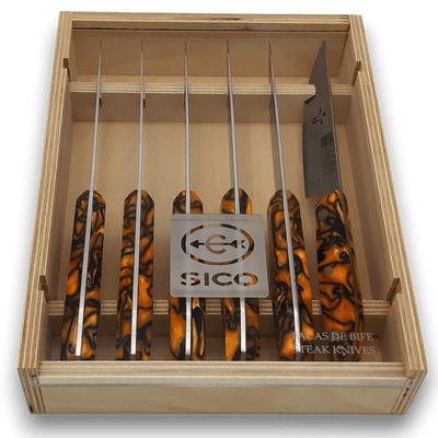 SICO Steakmesser auf gedecktem Tisch